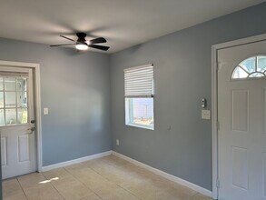 9728 Buncome Rd in Jacksonville, FL - Building Photo - Building Photo