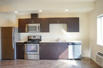 1650 SE Harold St in Portland, OR - Foto de edificio - Building Photo