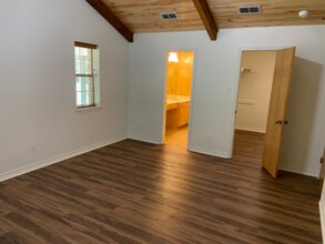 1540 Dove Rd in Gilmer, TX - Building Photo - Building Photo