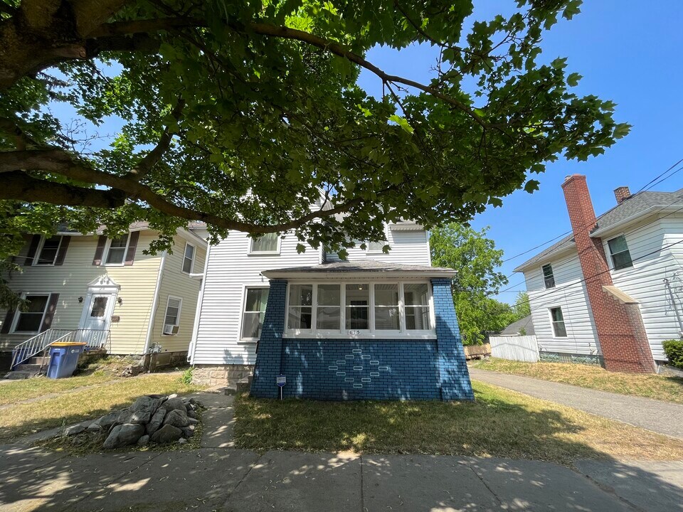 815 Henry Ave SE in Grand Rapids, MI - Building Photo