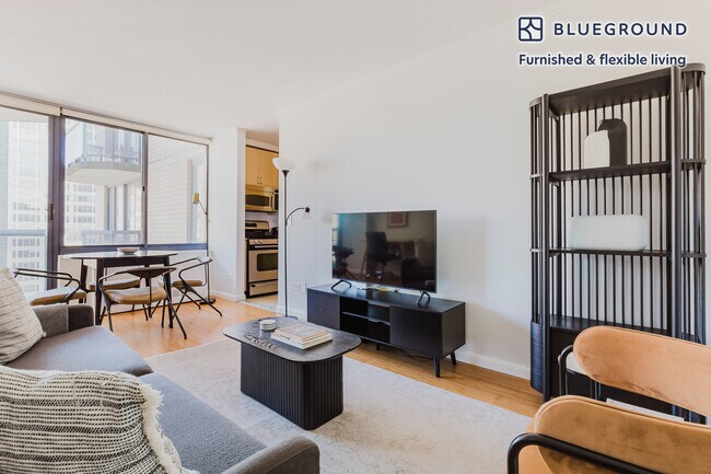 235 W 48th St in New York, NY - Building Photo - Building Photo