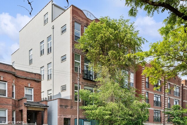 property at 2039 W Belmont Ave