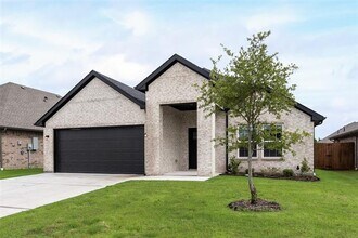 803 Moseley Ln in Greenville, TX - Building Photo - Building Photo