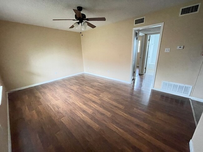 425 W Avenue C in Killeen, TX - Building Photo - Building Photo