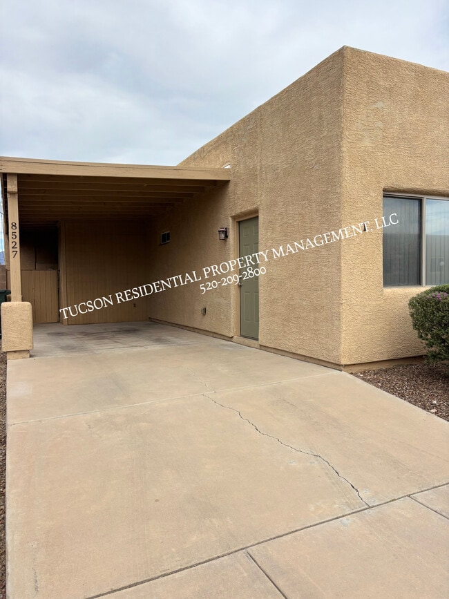 8527 E Seabury Ct in Tucson, AZ - Building Photo - Building Photo