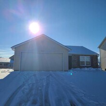 10192 Greenmoor Dr in New Haven, IN - Building Photo - Building Photo