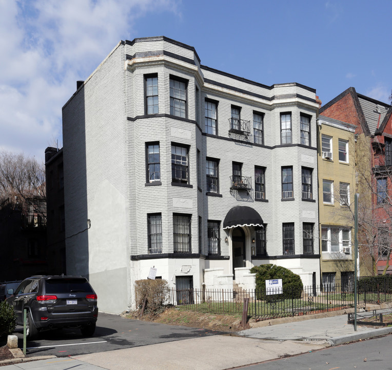 1726 19th St NW in Washington, DC - Building Photo