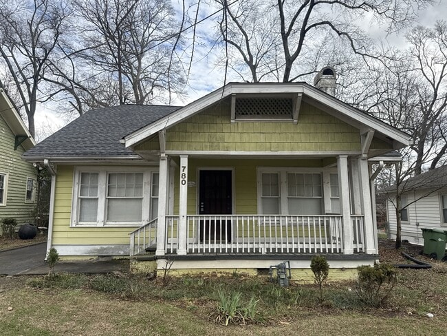 property at 780 Peeples St SW