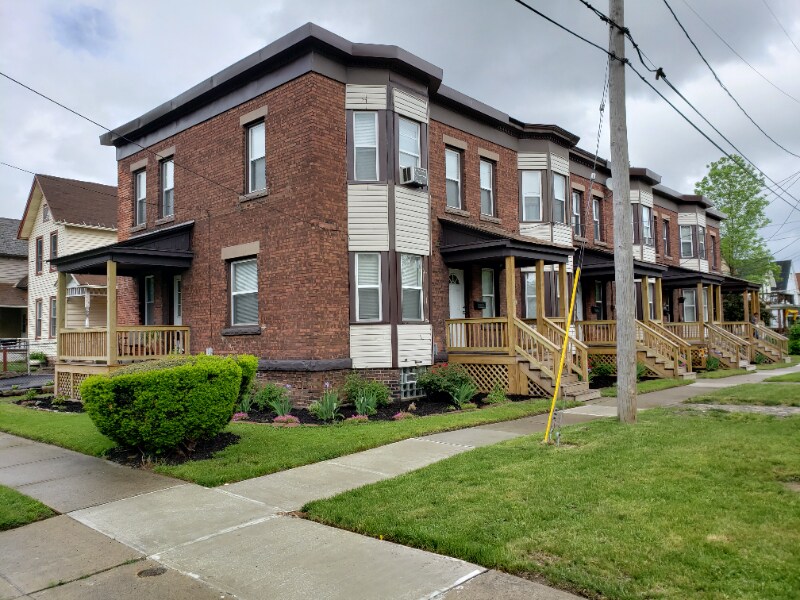 2120 Fern Ct in Cleveland, OH - Foto de edificio