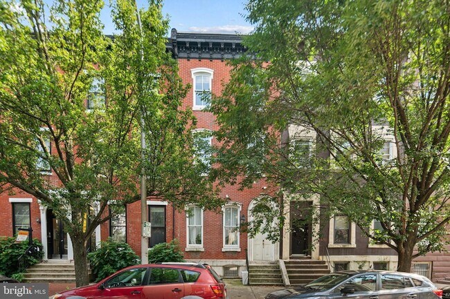 property at 1832 Green St