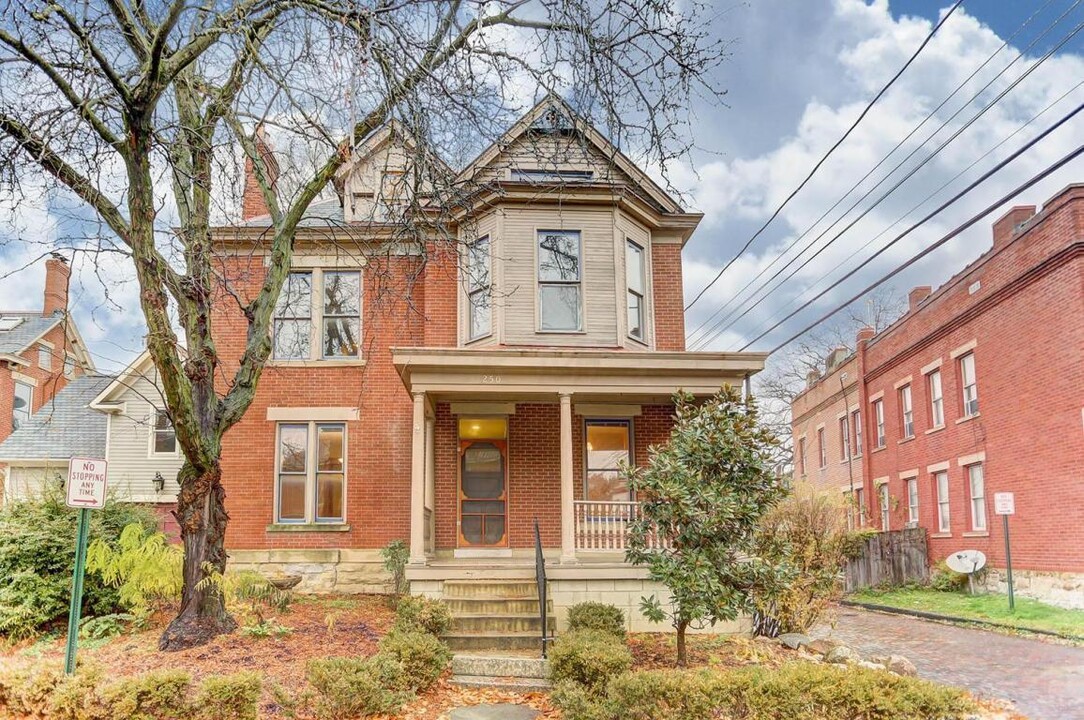 250 Wilber Ave-Unit -250 in Columbus, OH - Building Photo