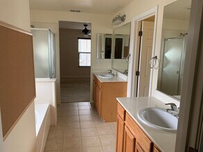 748 Stonehaven Loop in Woodland, CA - Building Photo - Building Photo