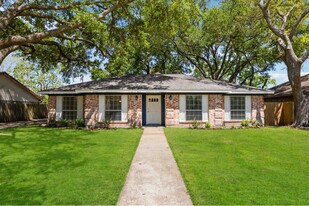 12418 A Bar Dr in Santa Fe, TX - Building Photo