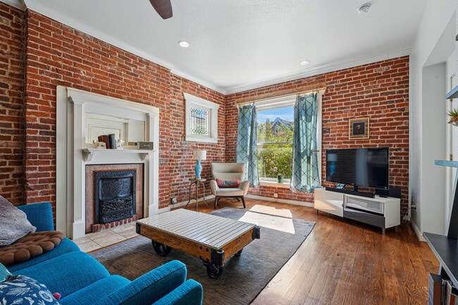 property at 1438 Franklin St