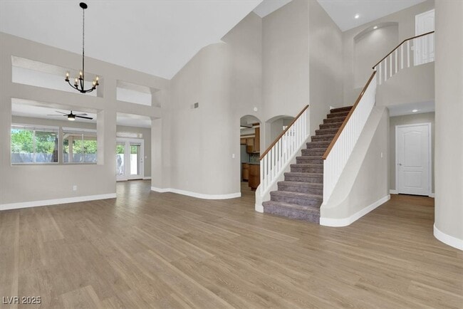 property at 8 Desert Dawn Ln
