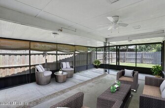 1527 Monument Oaks Dr in Jacksonville, FL - Building Photo - Building Photo