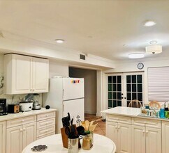 272 NE 42nd St in Pompano Beach, FL - Building Photo - Building Photo