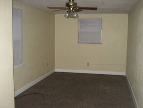 704 10th Ave in Huntington, WV - Building Photo - Building Photo