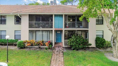 9930 Pineapple Tree Dr in Boynton Beach, FL - Building Photo - Building Photo