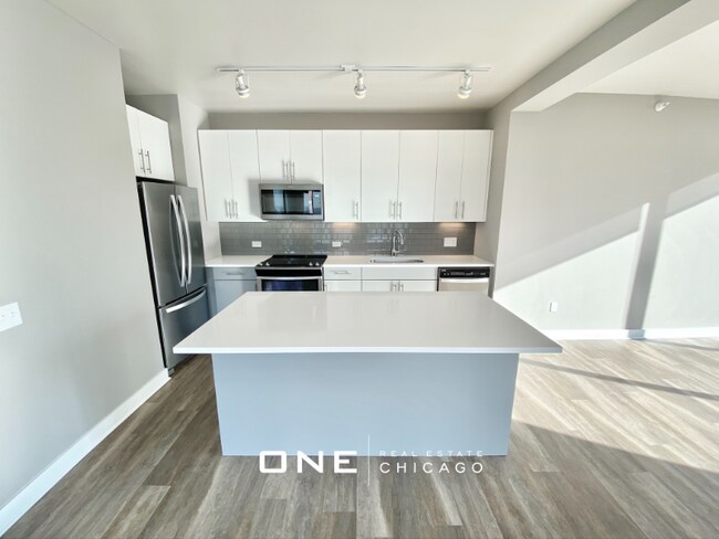 501 N State St, Unit 2203 in Chicago, IL - Foto de edificio - Building Photo