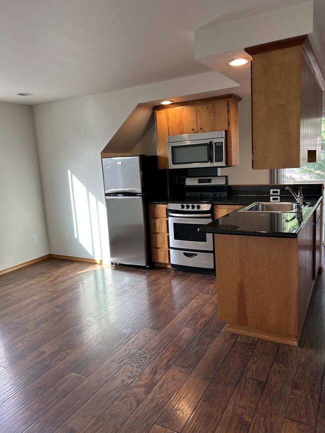 240 Lake Louise Dr SW, Unit Lake Louise in Lakewood, WA - Building Photo - Building Photo