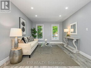 3101 Tours Rd in Mississauga, ON - Building Photo - Building Photo