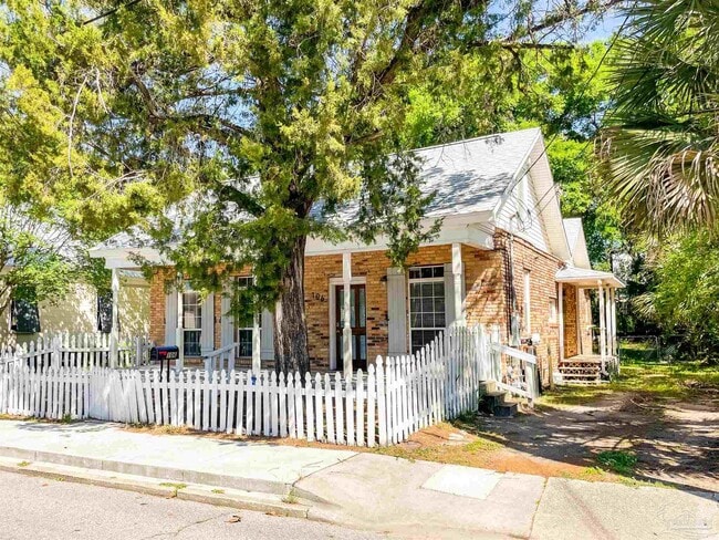 property at 106 W Wright St