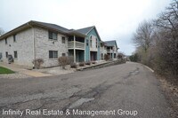 1872 Deerhaven Ln NE