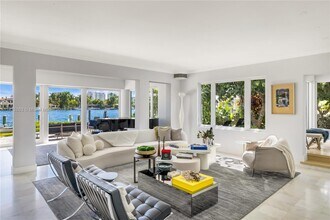 617-625 E Dilido Dr in Miami Beach, FL - Building Photo - Building Photo