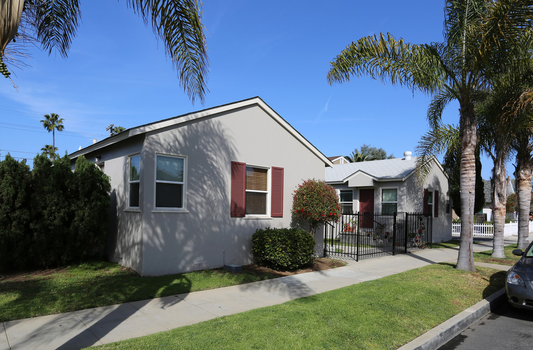 233-235 S Freeman St in Oceanside, CA - Building Photo