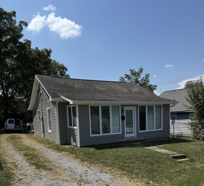 property at 1013 Glider Ave