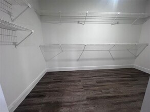 17350 NW 68th Ave-Unit -400-416 in Hialeah, FL - Building Photo - Building Photo