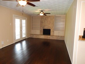 10516 Mapleridge Dr in Dallas, TX - Building Photo - Building Photo