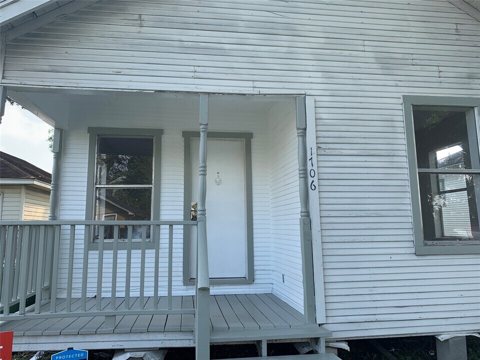 1706 Wipprecht St in Houston, TX - Building Photo