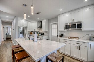 404 S Caloosahatchee Ave in Jupiter, FL - Building Photo - Building Photo