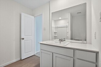 21255 Fieni Dr in New Caney, TX - Building Photo - Building Photo