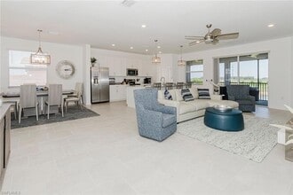 5728 Oakmont Ct in Ave Maria, FL - Foto de edificio - Building Photo