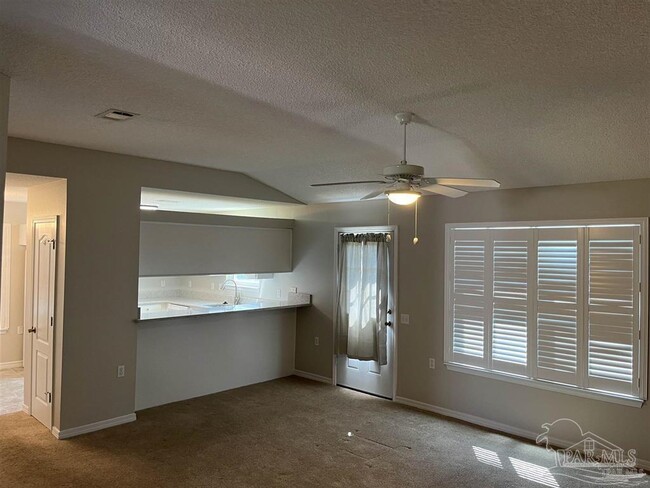 6473 Sandkey Cove in Gulf Breeze, FL - Building Photo - Building Photo