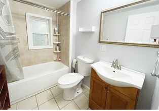 40 Plymouth St, Unit 2 in Cambridge, MA - Building Photo - Building Photo