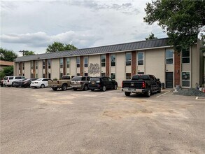 3812 Southway Dr in Austin, TX - Building Photo - Building Photo