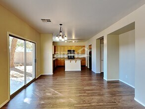 2063 S Starling Dr in Gilbert, AZ - Building Photo - Building Photo