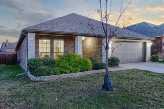 912 Lake Cypress Ln in Little Elm, TX - Building Photo - Building Photo