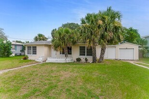 221 Williams Ave in Daytona Beach, FL - Building Photo