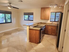 210 SW 8th St in Fort Lauderdale, FL - Building Photo - Building Photo