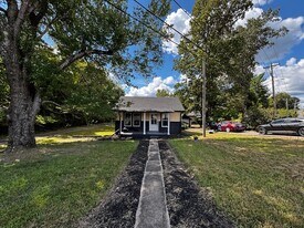 109 Booth Rd in Danville, VA - Building Photo