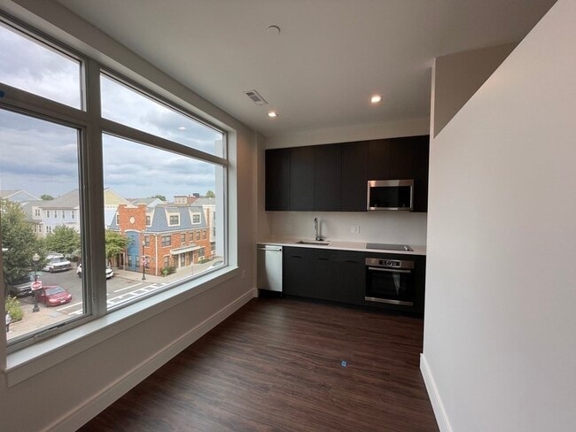 101 Summer St, Unit #303 in Boston, MA - Building Photo - Building Photo