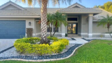 6448 Blue Bay Cir in Greenacres, FL - Building Photo - Building Photo