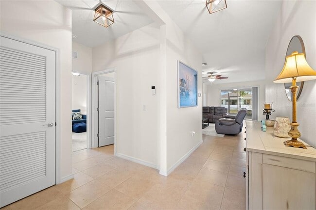 13562 Paddington Wy in Spring Hill, FL - Building Photo - Building Photo