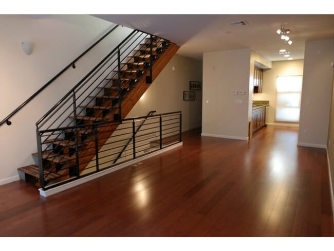 property at 114 Glashaus Loop