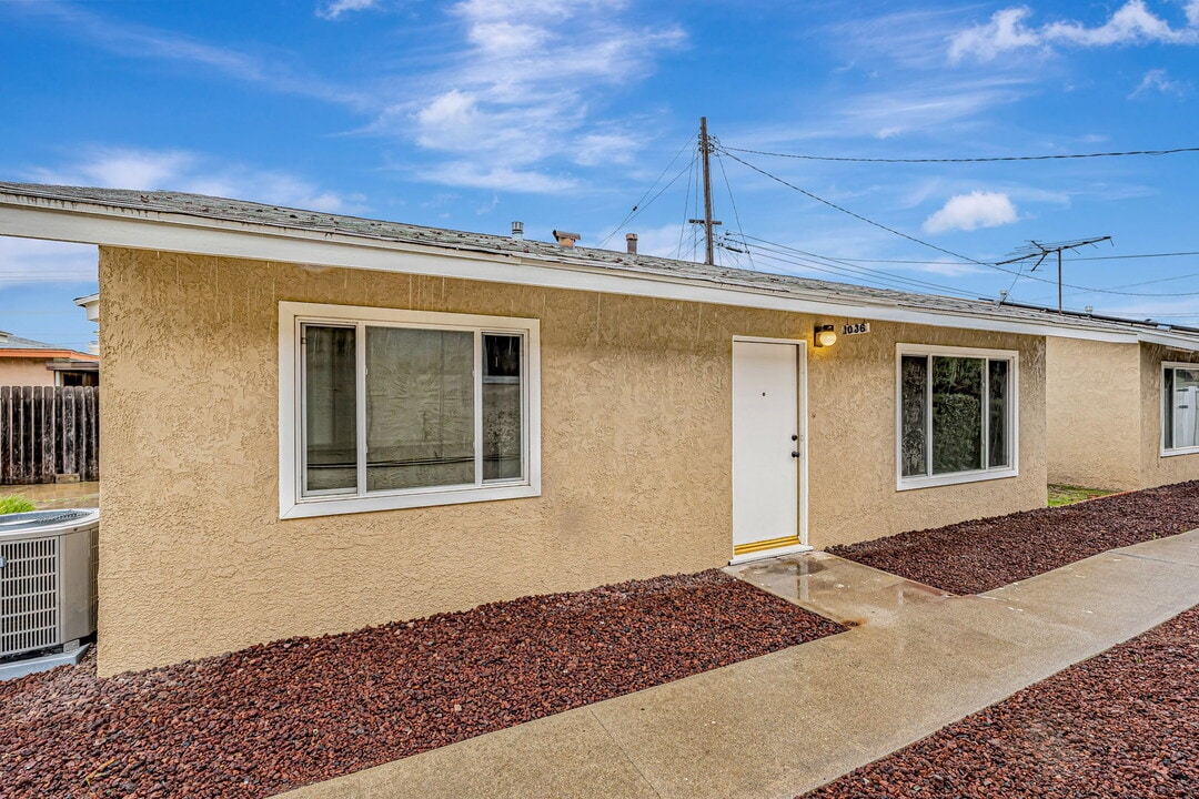 1036 W 160th St, Unit 2 in Gardena, CA - Building Photo